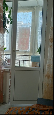 Купить --комнатную квартиру