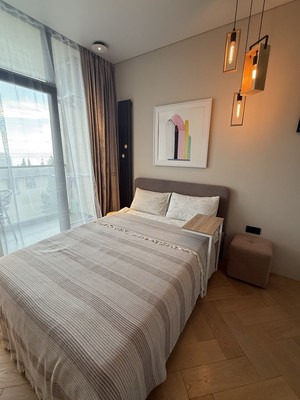 Купить --комнатную квартиру