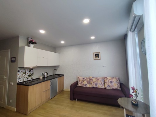 Купить --комнатную квартиру