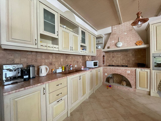 Купить 4-комнатную квартиру