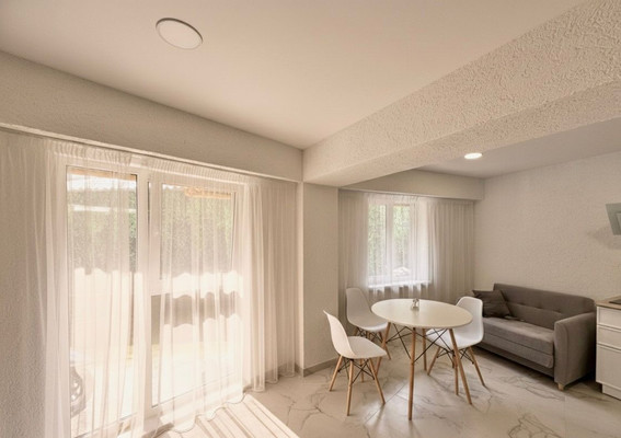 Купить --комнатную квартиру