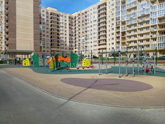 Купить --комнатную квартиру