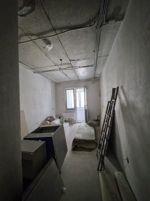 Купить --комнатную квартиру