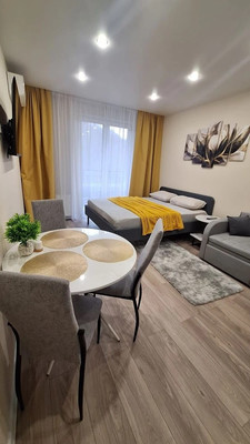 Купить --комнатную квартиру