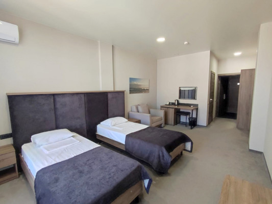 Купить --комнатную квартиру