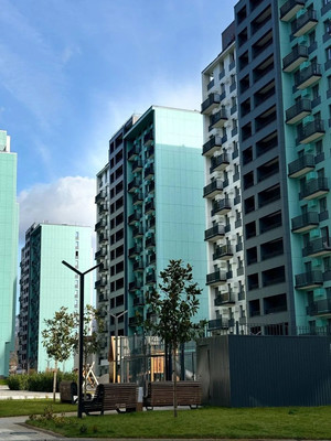 Купить --комнатную квартиру