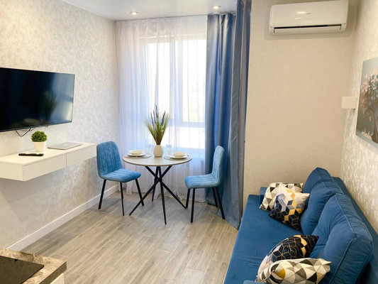 Купить --комнатную квартиру