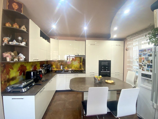 Купить 3-комнатную квартиру