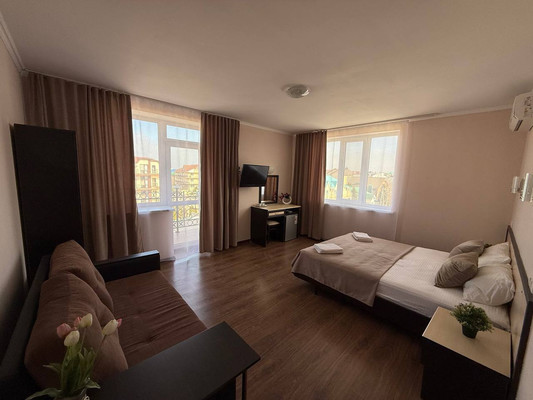 Купить --комнатную квартиру