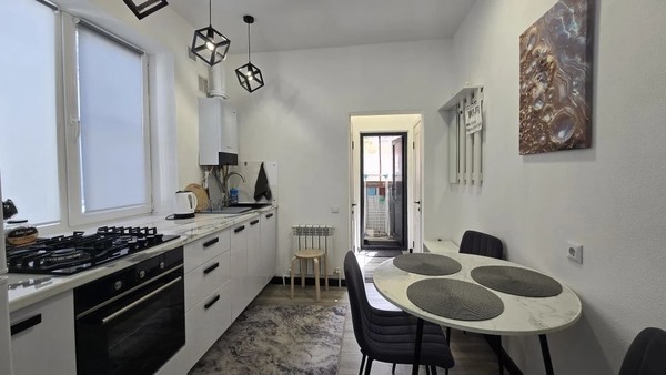 Купить --комнатную квартиру